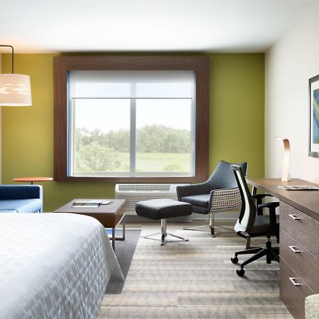 Holiday Inn Express & Suites Grand Rapids Airport North, An Ihg Hotel Экстерьер фото