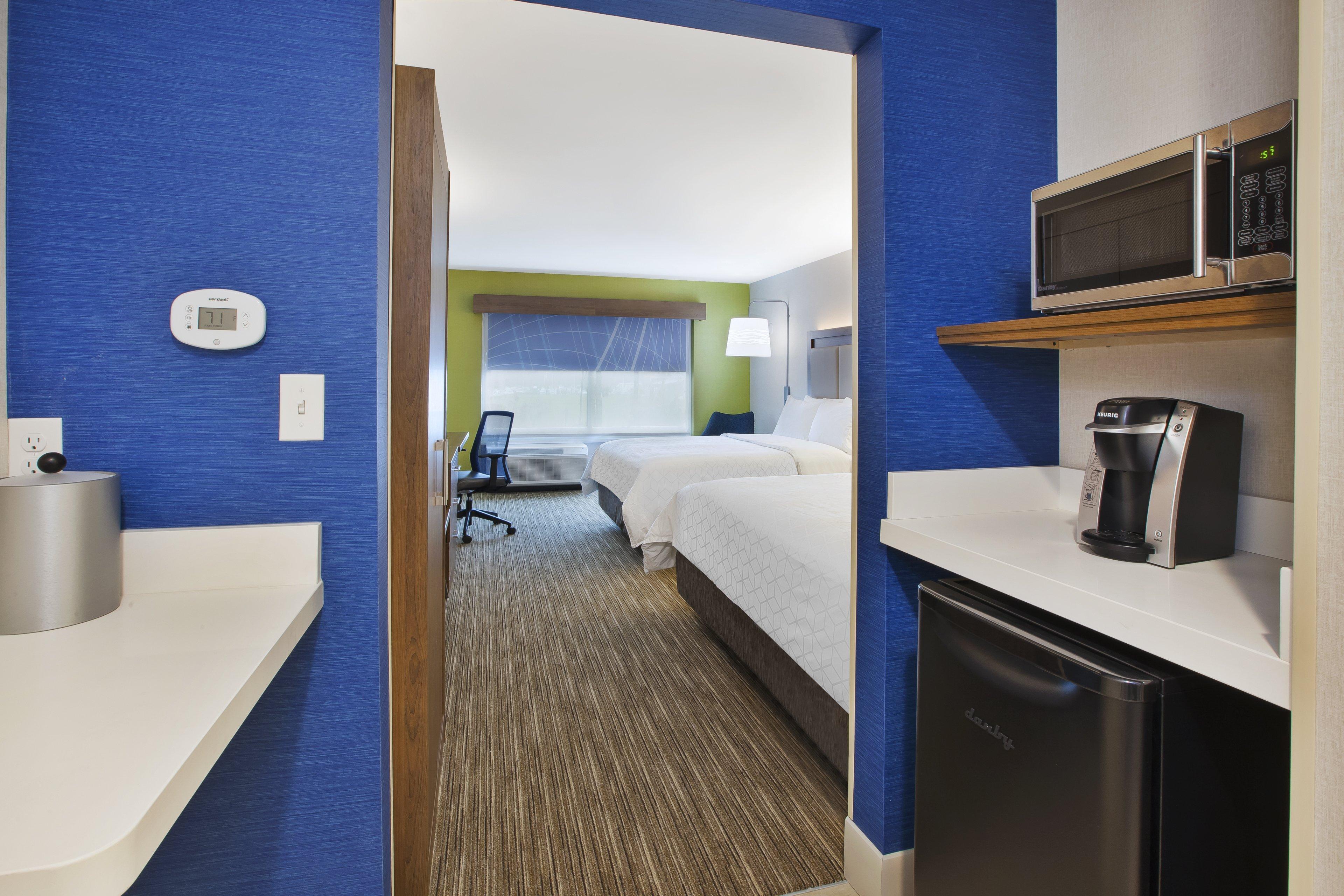 Holiday Inn Express & Suites Grand Rapids Airport North, An Ihg Hotel Экстерьер фото