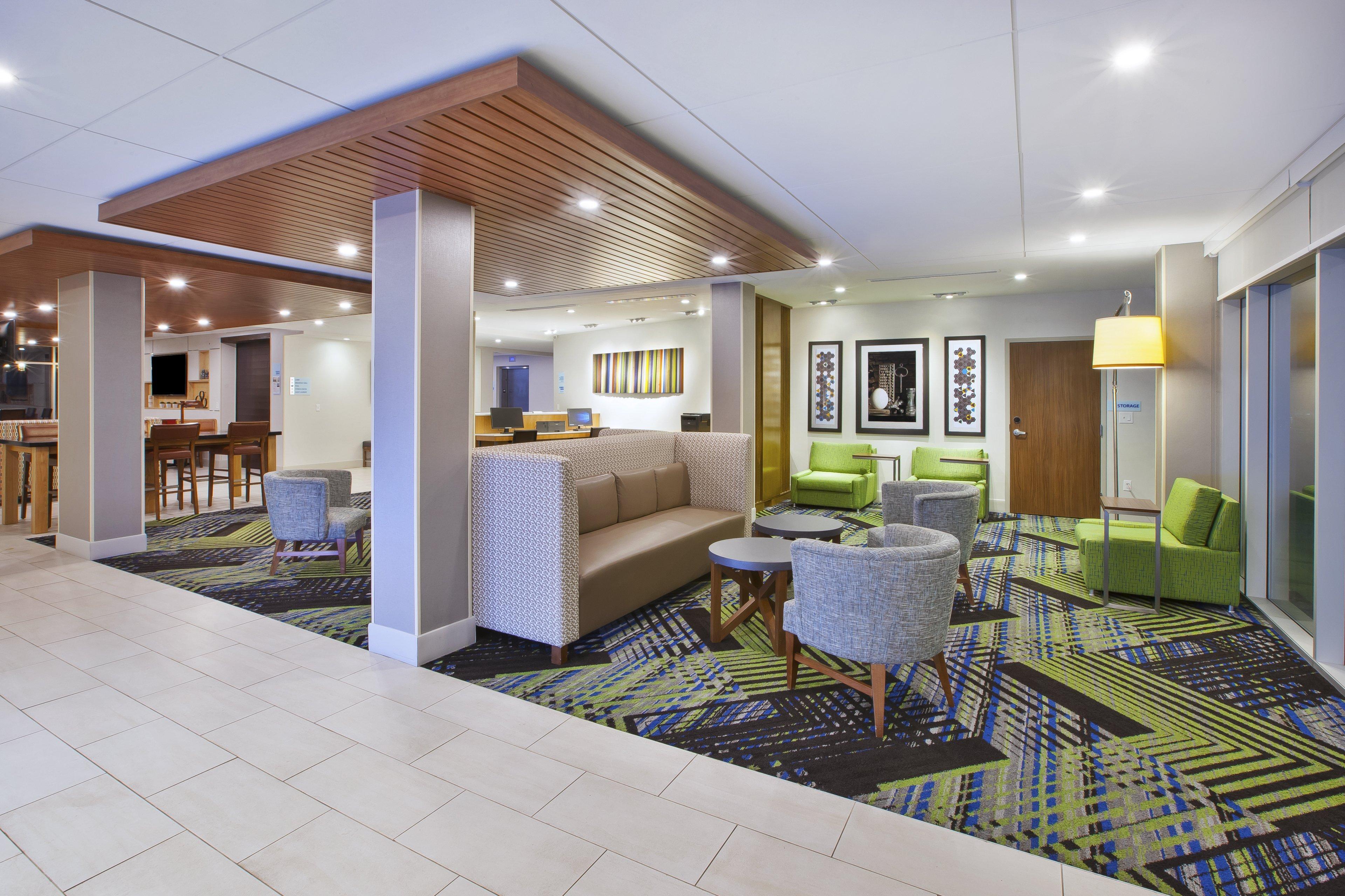 Holiday Inn Express & Suites Grand Rapids Airport North, An Ihg Hotel Экстерьер фото