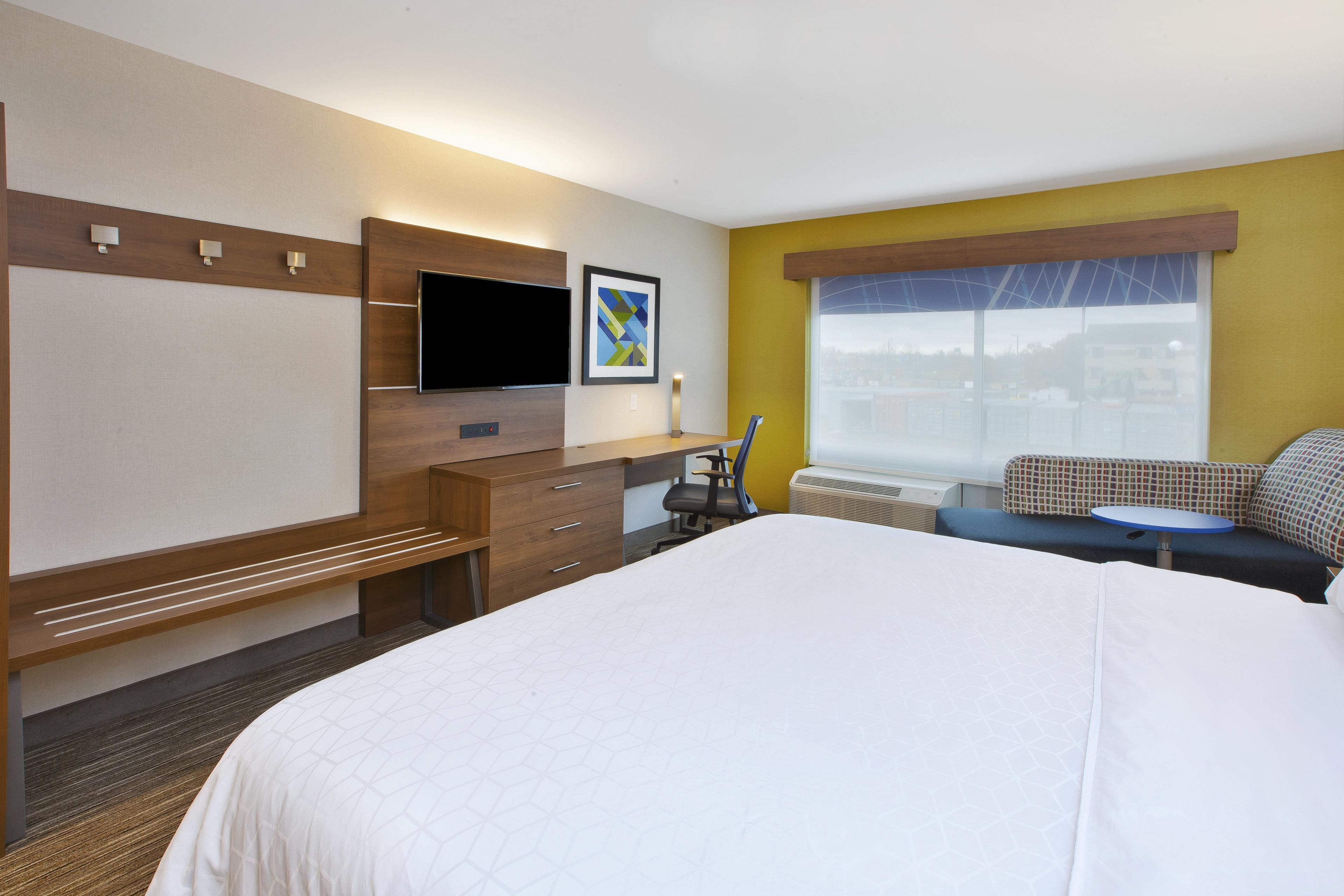 Holiday Inn Express & Suites Grand Rapids Airport North, An Ihg Hotel Экстерьер фото