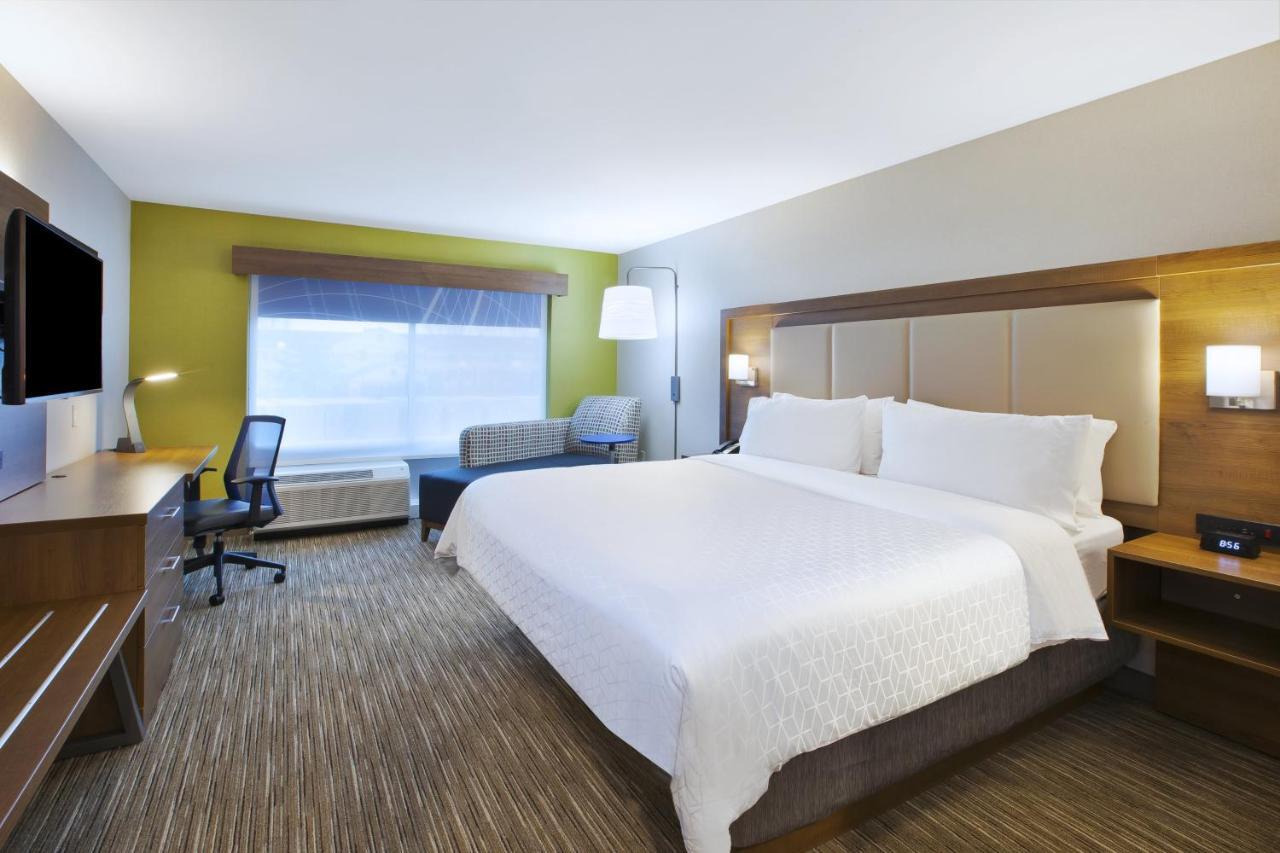 Holiday Inn Express & Suites Grand Rapids Airport North, An Ihg Hotel Экстерьер фото